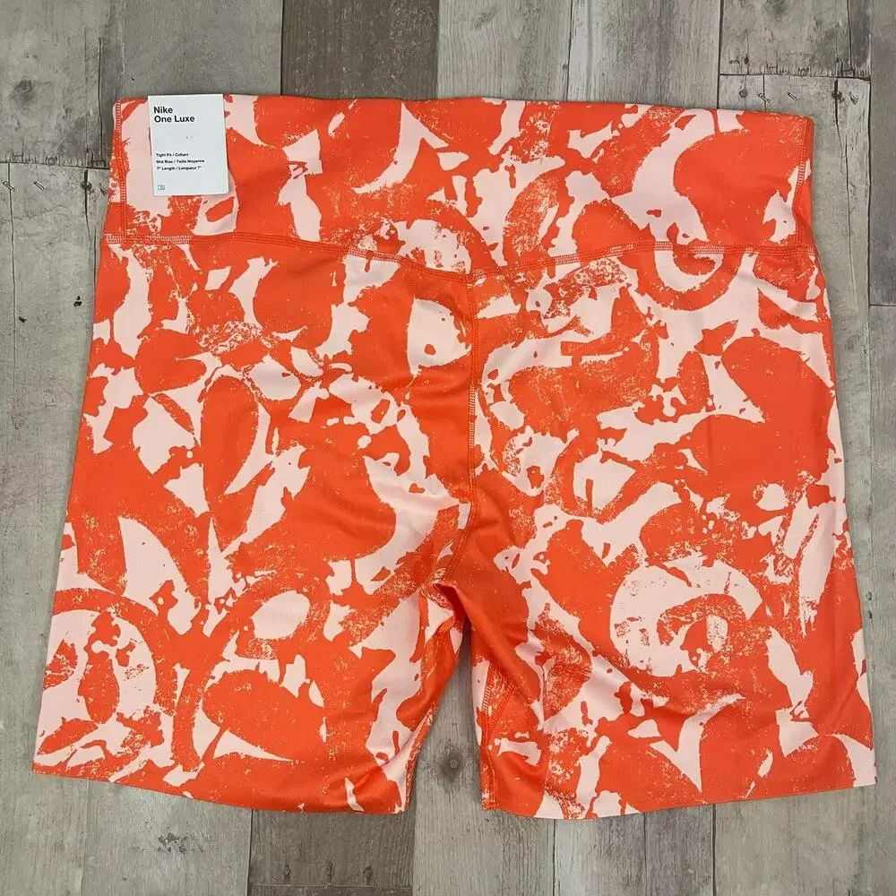 Nike Dri-Fit‎ Women's Plus Size 1X Mid-Rise Training 7